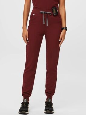 FIGS Zamora Jogger Scrub Pants Burgundy W22SW2012 Contrast Drawcord S. Medium